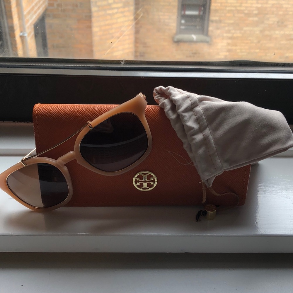 Women’s Tory Burch Square Sunglasses